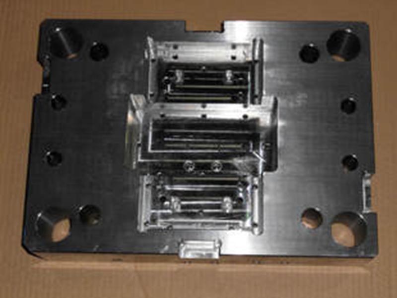 星子精密塑料模-06